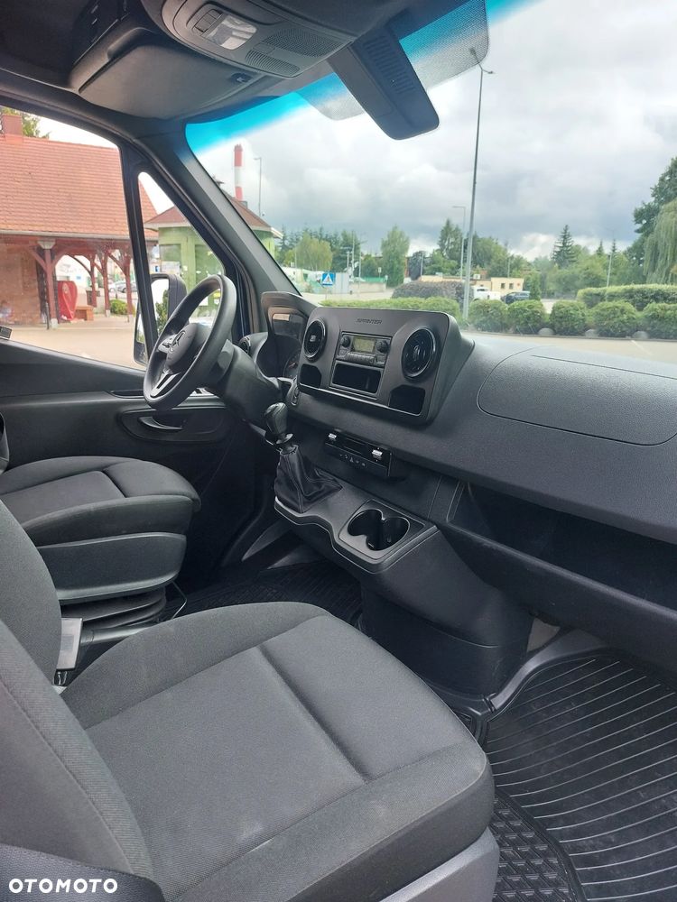 Mercedes-Benz Mercedes-Benz Sprinter 917 - 11