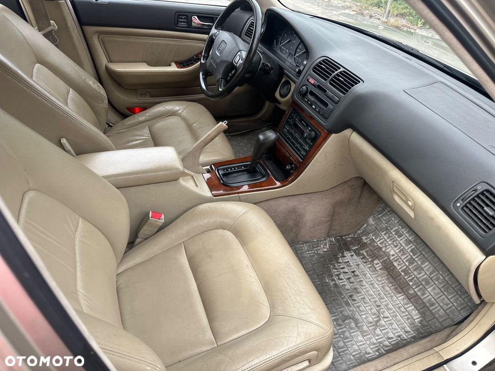 Honda Legend - 11