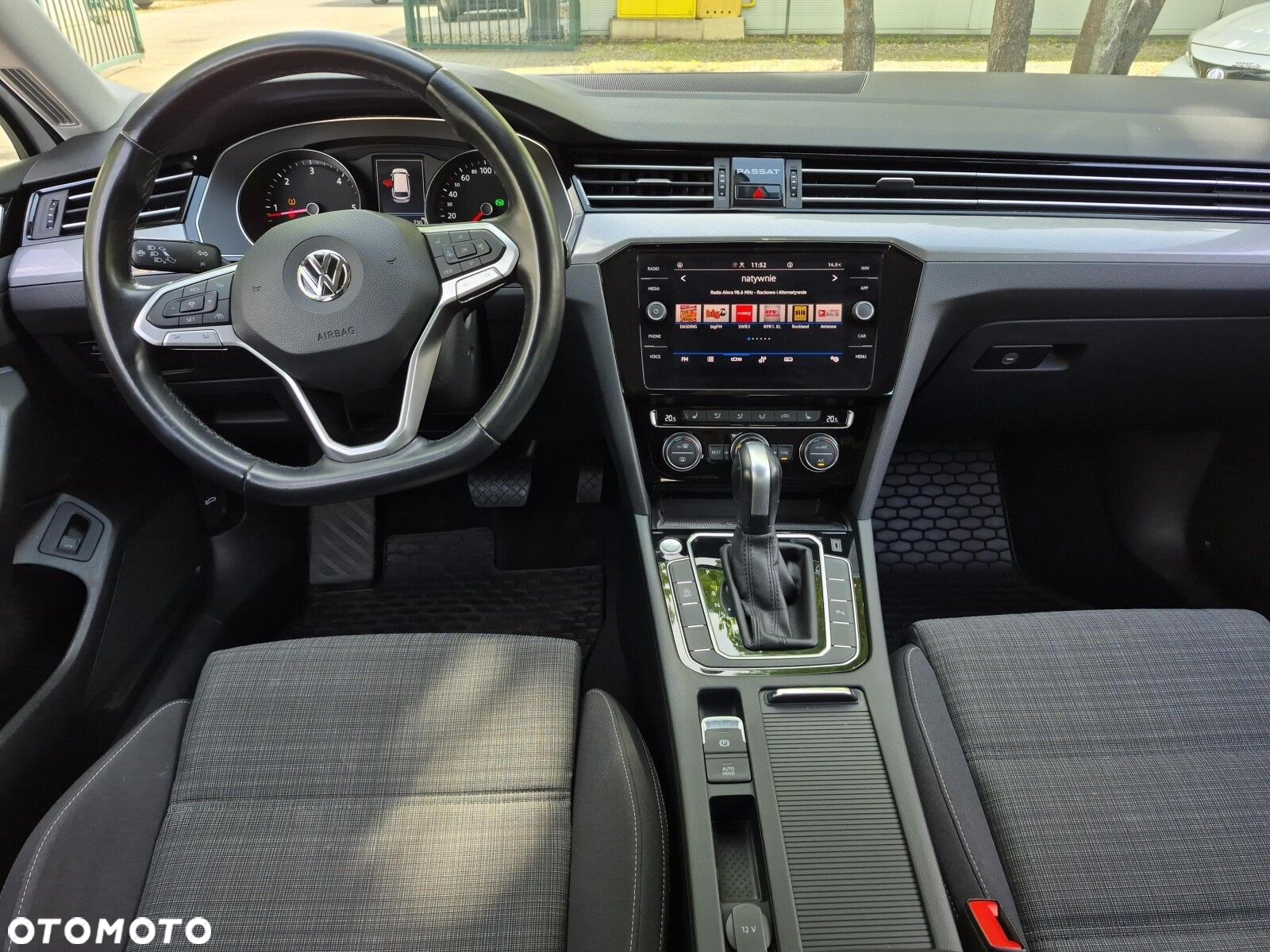 Volkswagen Passat 2.0 TDI Business DSG - 14
