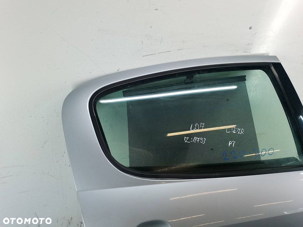 DRZWI TYŁ PRAWY  PEUGEOT 407 EZR SEDAN - 2