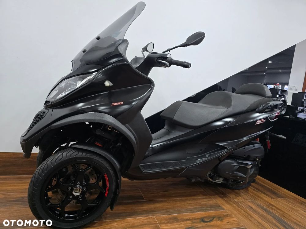 Piaggio MP-3 - 4