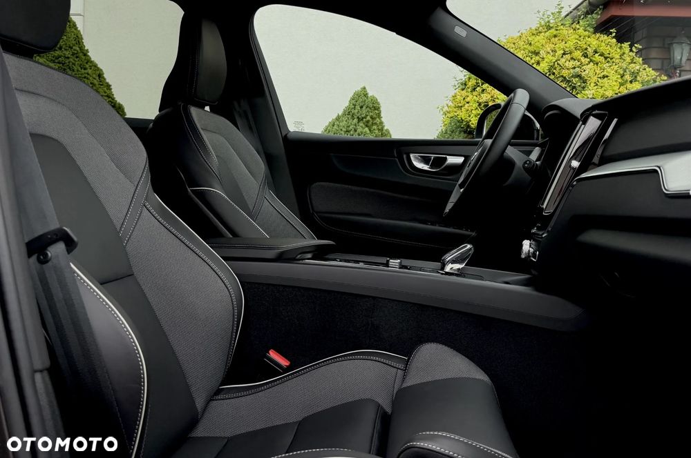 Volvo XC 60 B4 D AWD Geartronic RDesign - 10