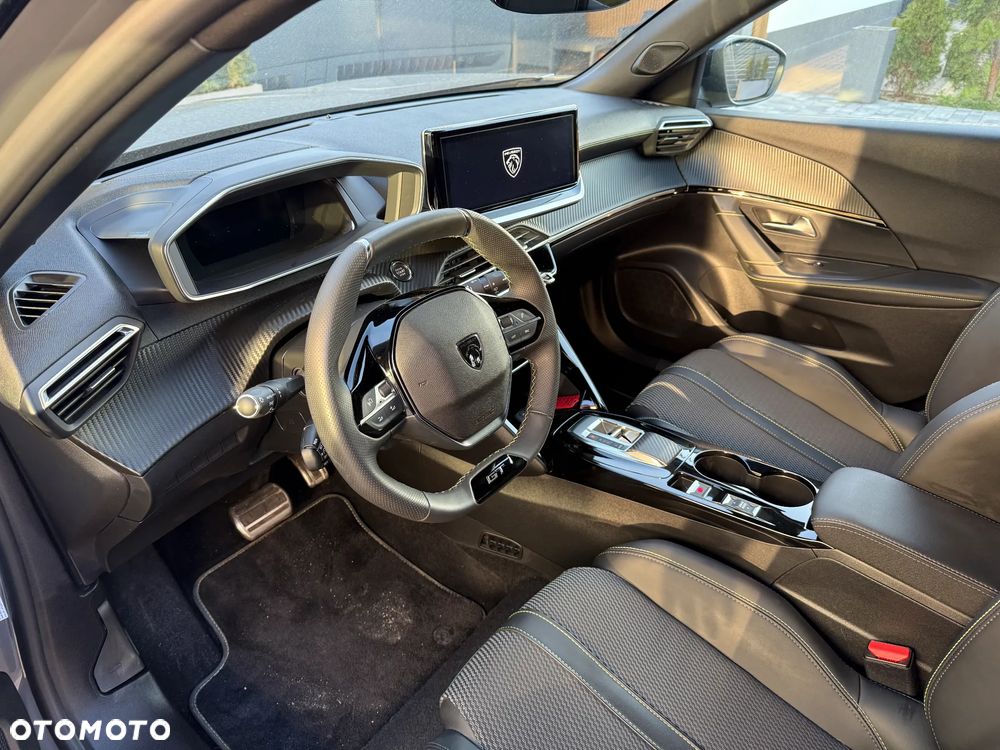 Peugeot 2008 GT+ - 19