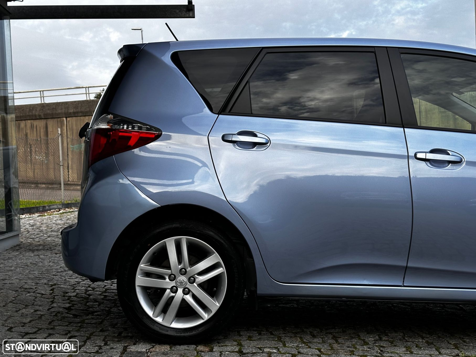 Toyota Verso-S - 8