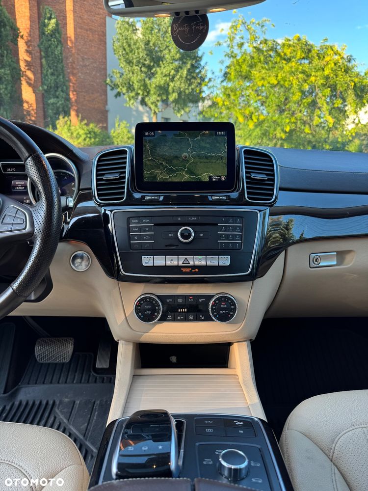Mercedes-Benz GLS 400 4-Matic - 17