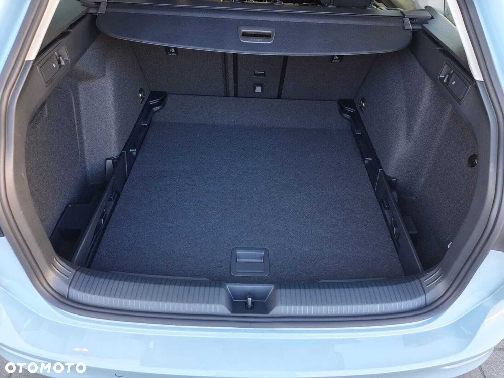 Volkswagen Golf Variant 1.5 eTSI mHEV Style DSG - 11