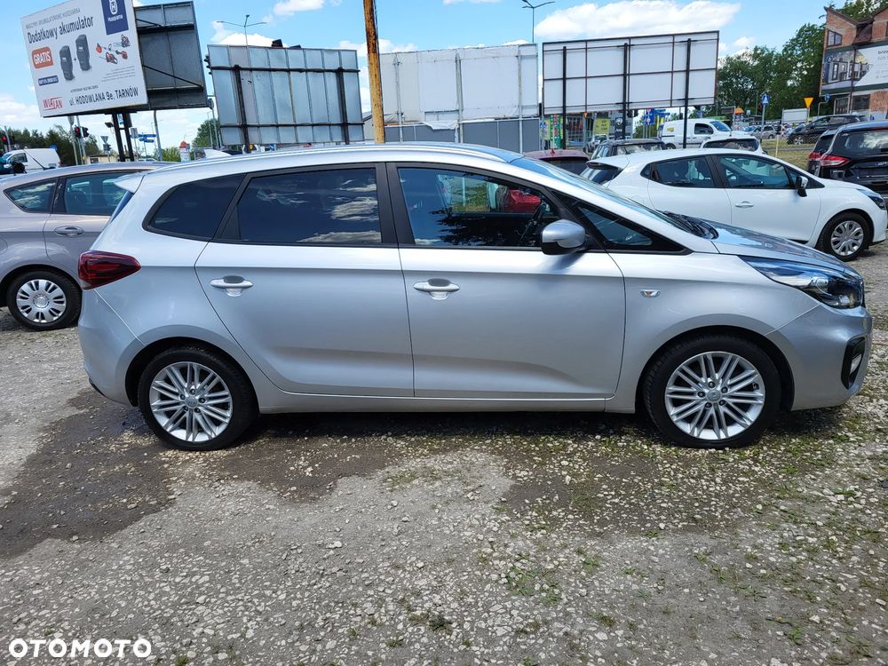 Kia Carens 1.6 GDI UEFA EURO 2016 - 4