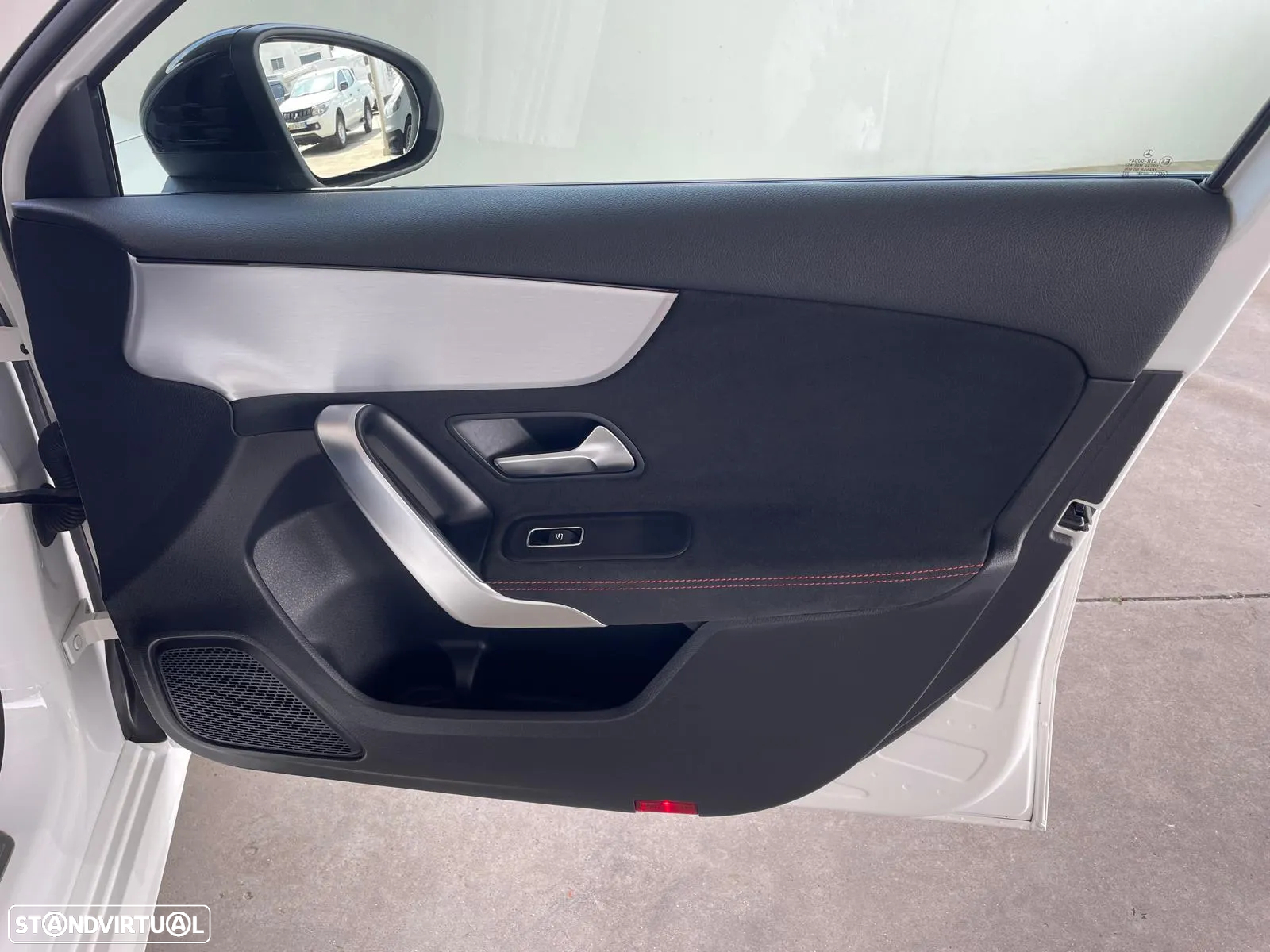 Mercedes-Benz A 180 d AMG Line - 39