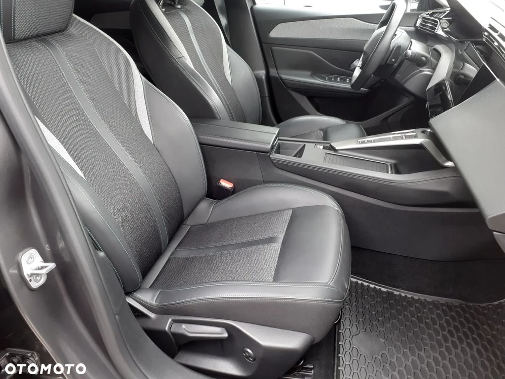 Peugeot 308 - 25