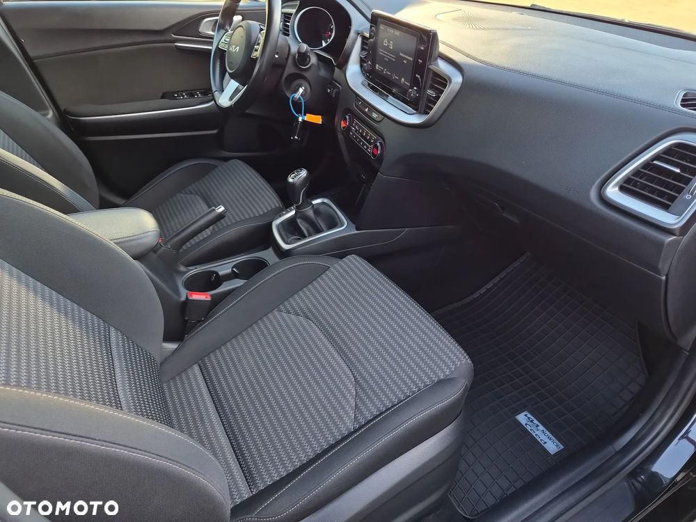 Kia Ceed 1.5 T-GDI M - 26