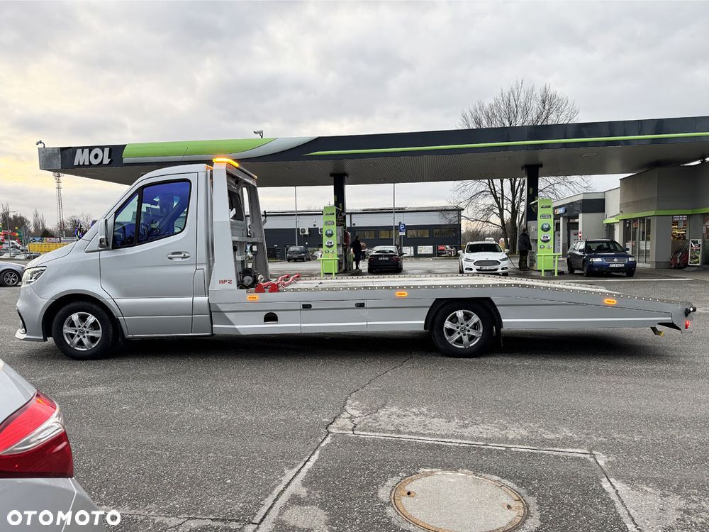 Mercedes-Benz Sprinter - 23