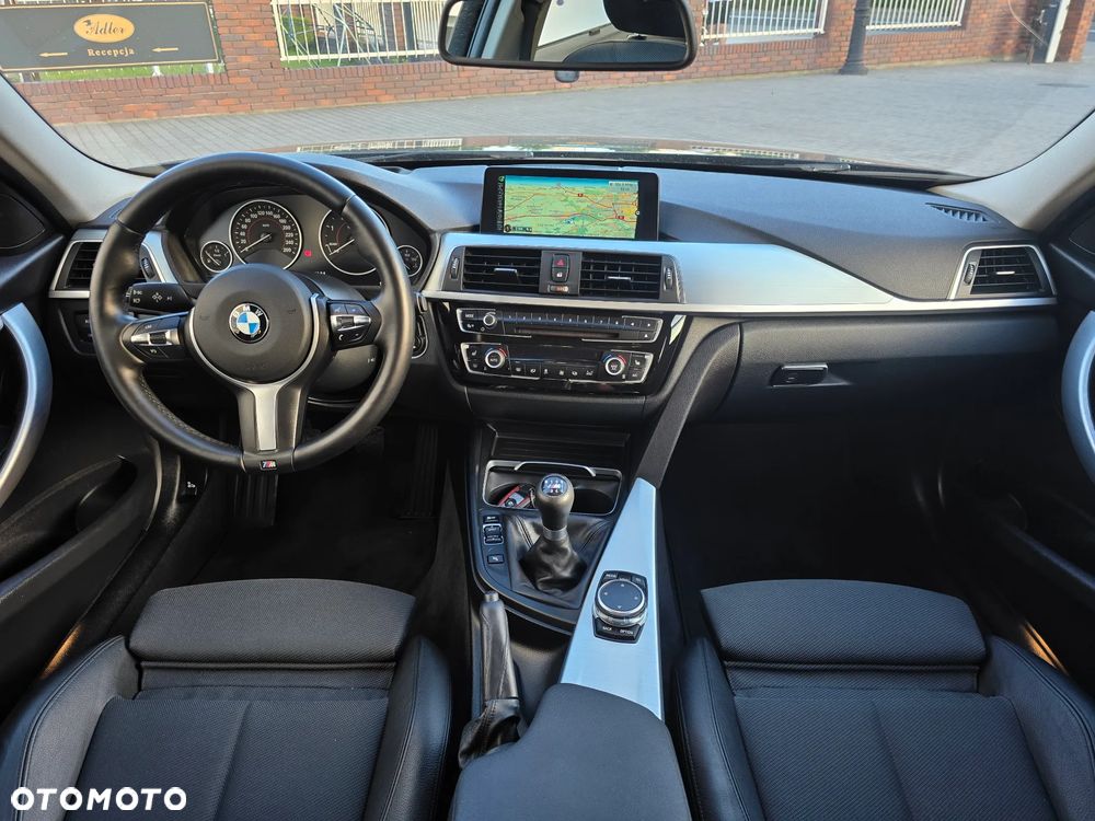 BMW Seria 3 320d Edition M Sport Shadow - 15