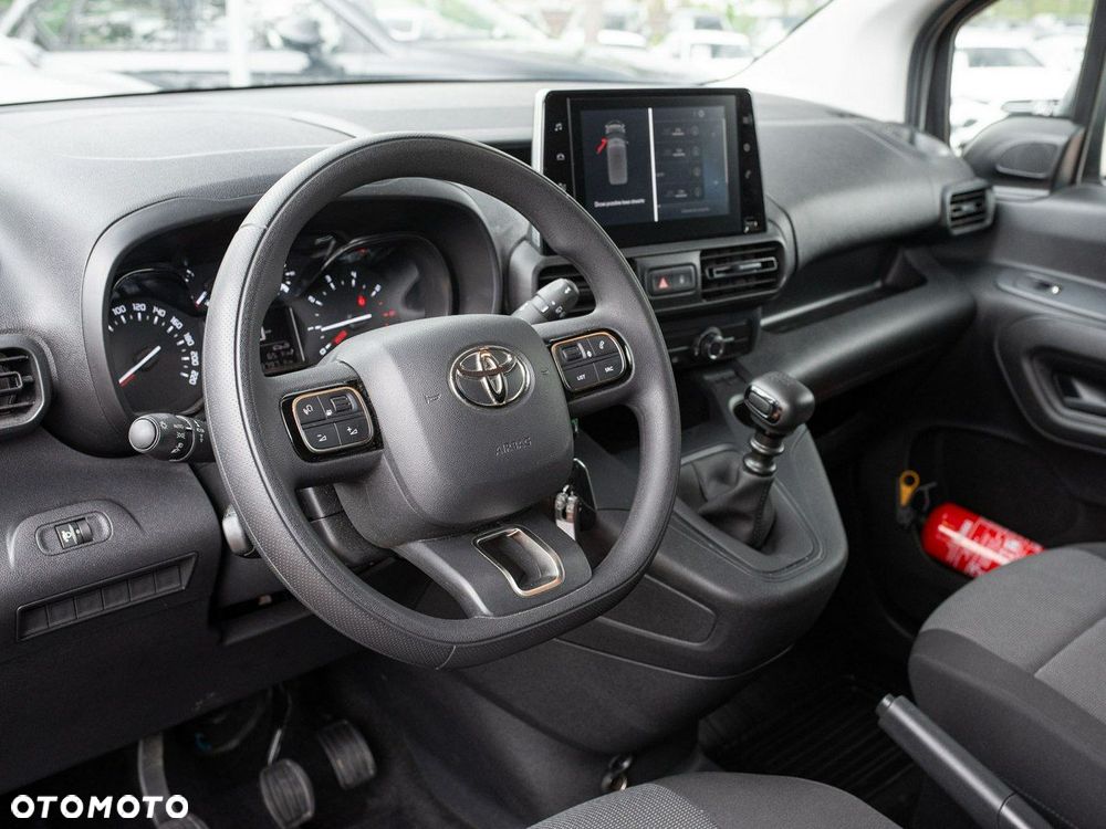 Toyota Proace City - 7