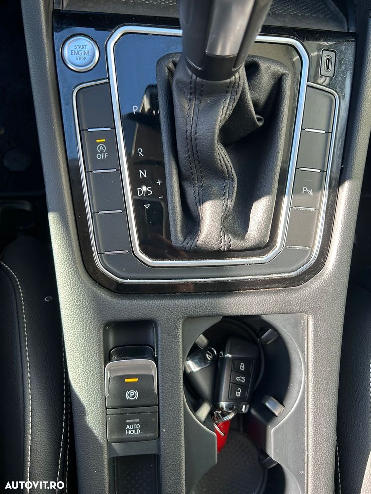 Volkswagen Passat 2.0 TDI DSG 4Mot Highline - 18