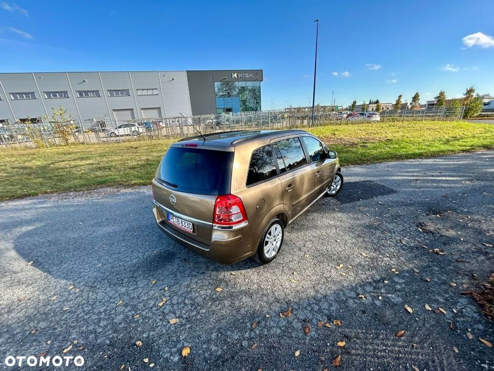 Opel Zafira - 28