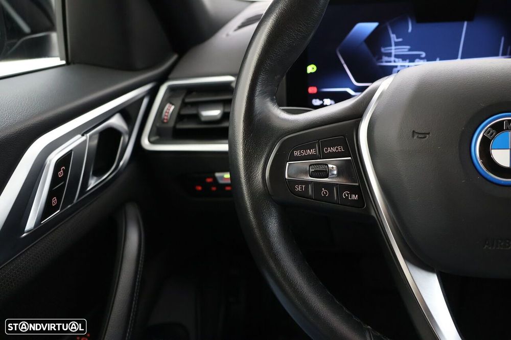 BMW i4 eDrive40 - 11