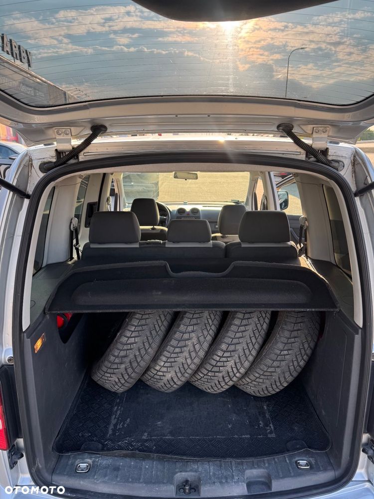 Volkswagen Caddy Comfortline - 19