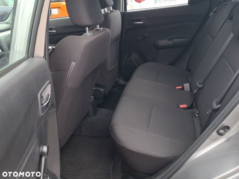 Suzuki Swift - 12