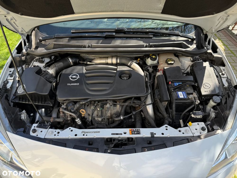 Opel Astra IV GTC OPC - 8
