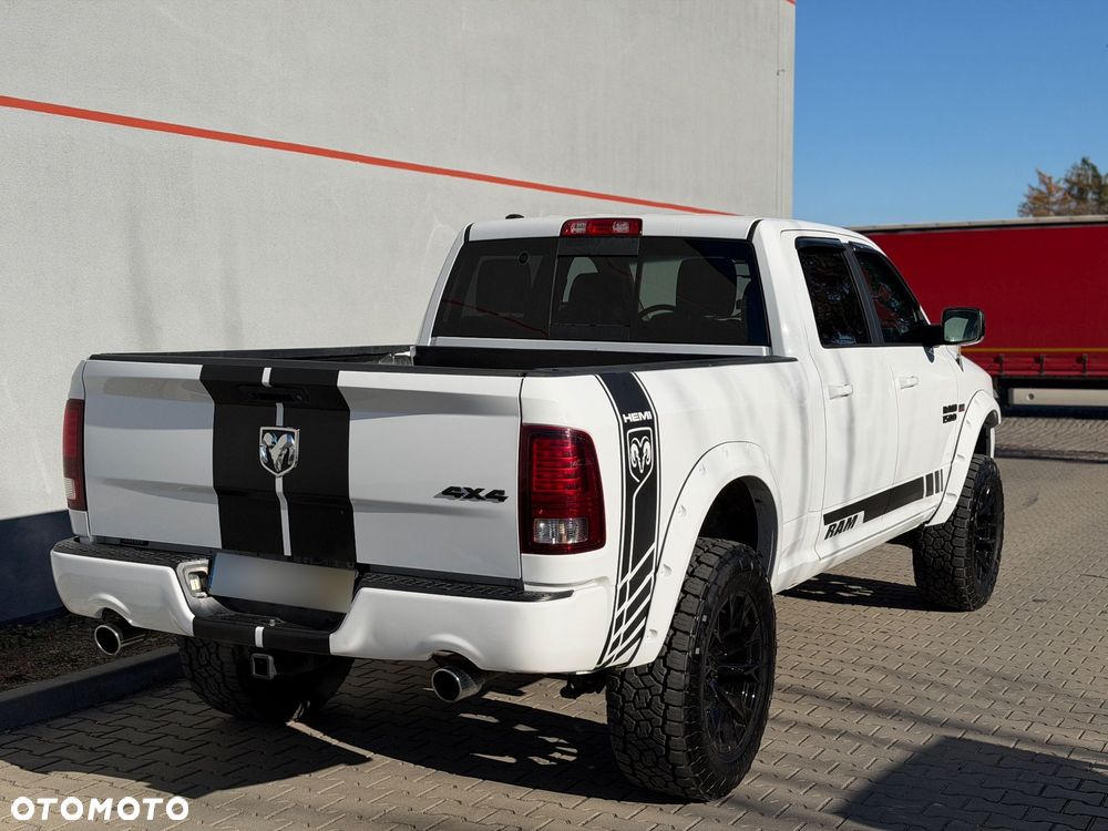 Dodge RAM 1500 5.7 4x4 - 5