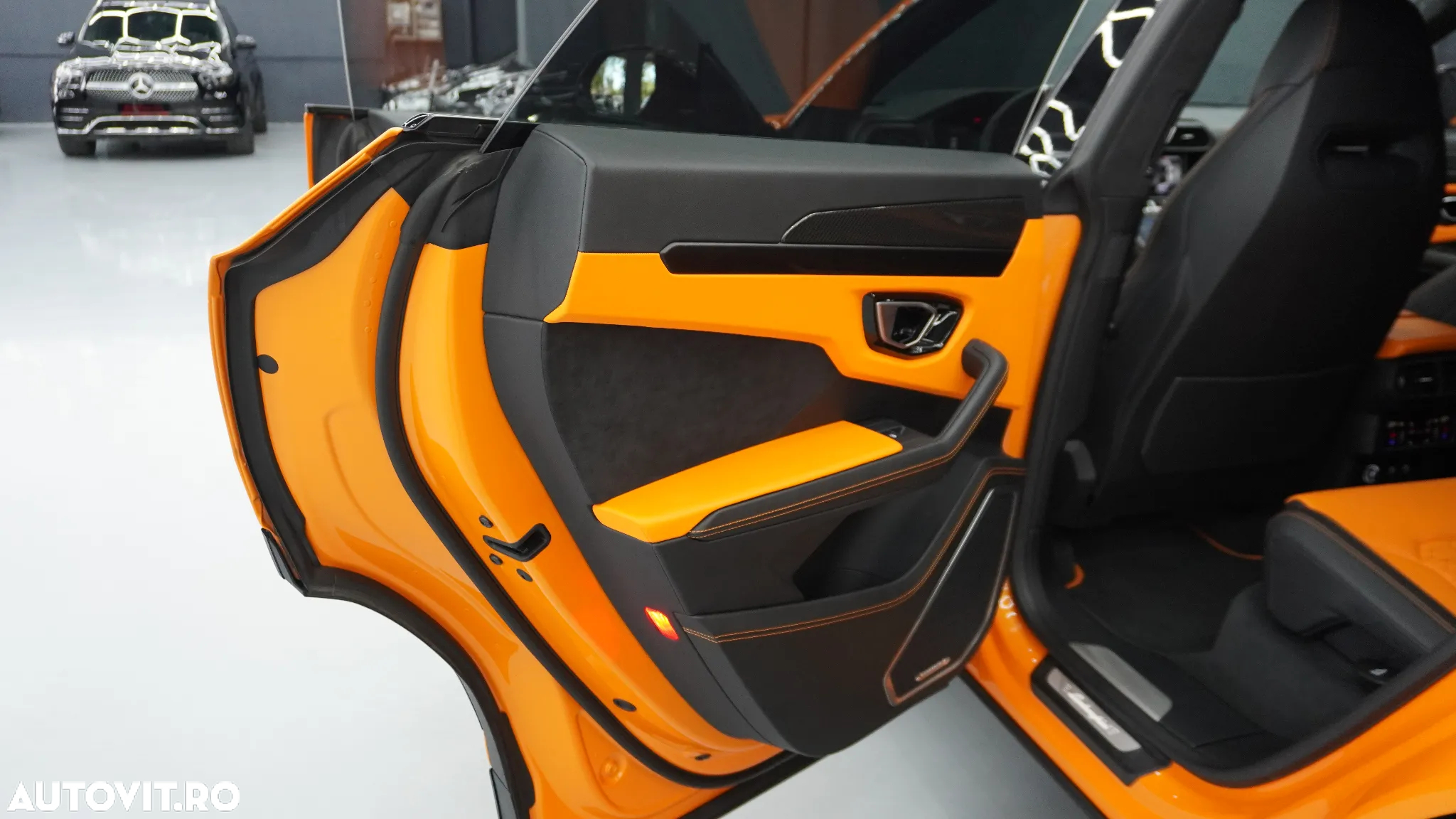 Lamborghini URUS Standard - 39
