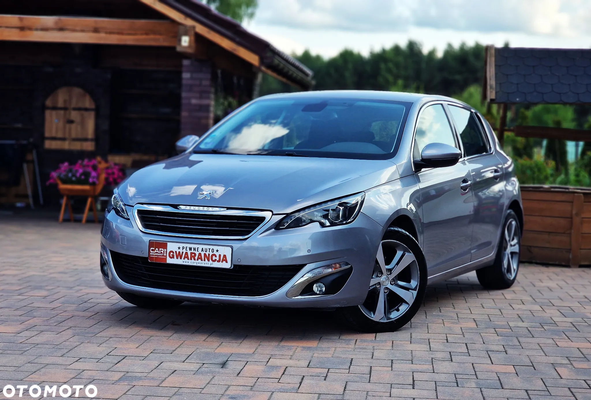 Peugeot 308 SW 1.2 PureTech Allure S&S - 2