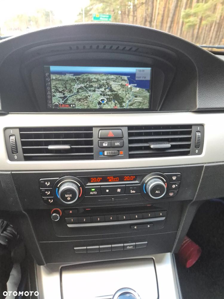 BMW Seria 3 318d DPF Edition Exclusive - 16