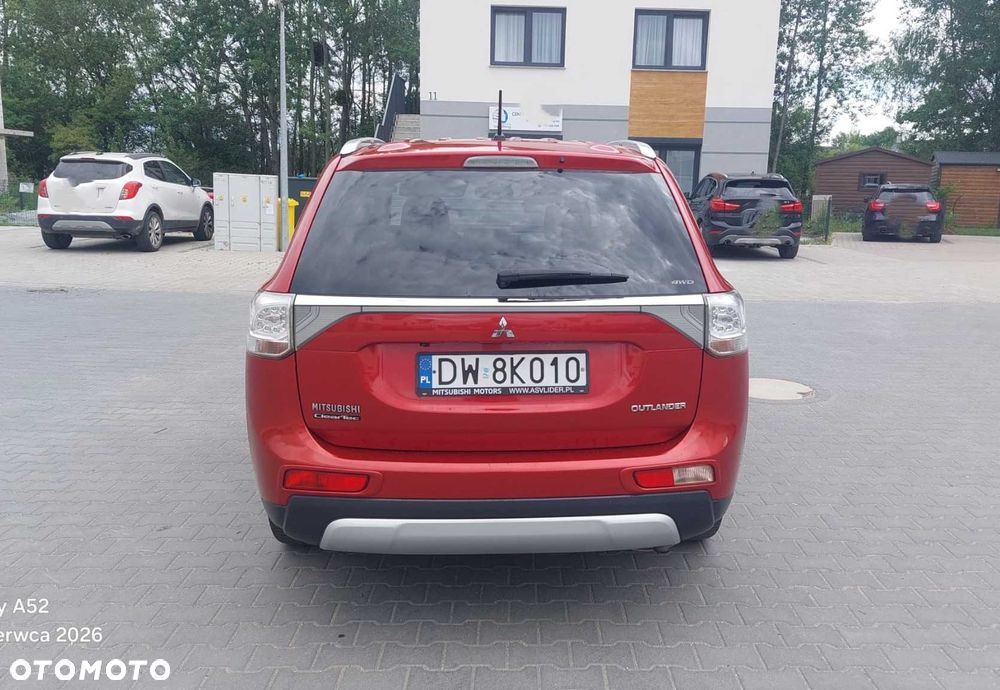 Mitsubishi Outlander - 4