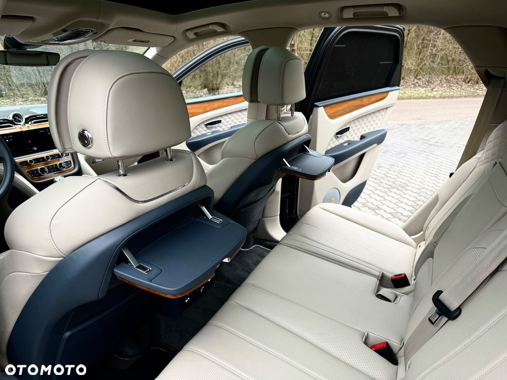 Bentley Bentayga - 12
