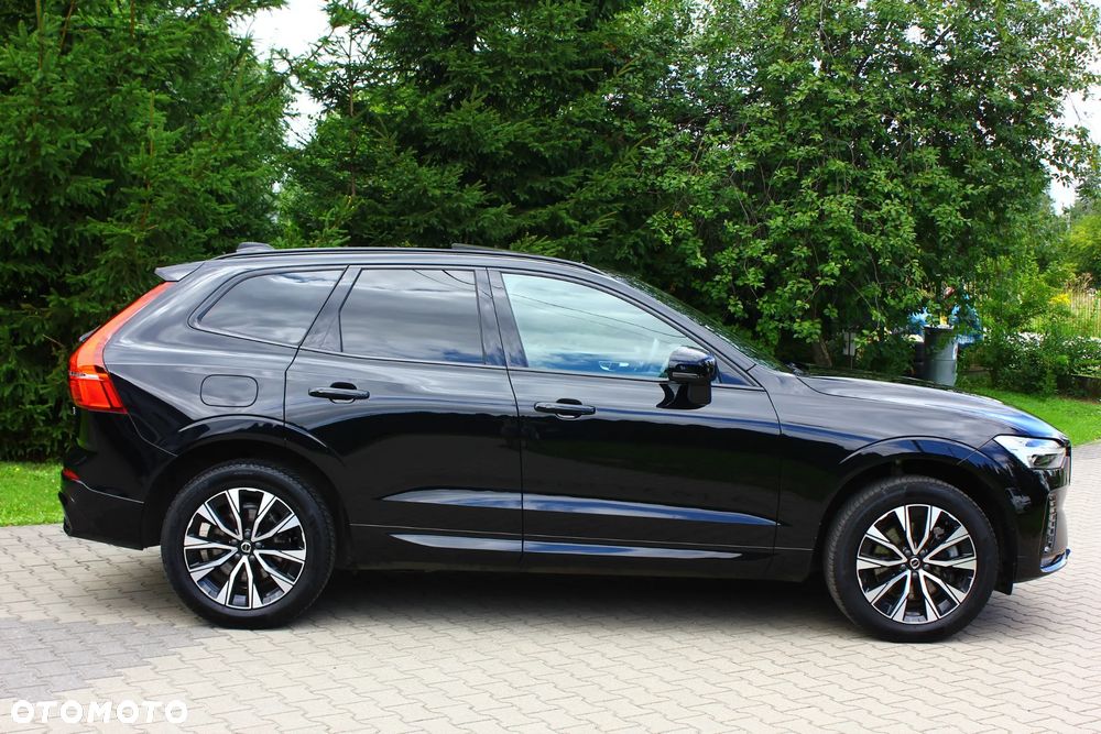 Volvo XC 60 B4 D AWD Plus Dark - 19