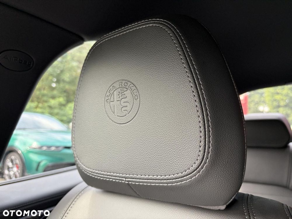 Alfa Romeo Giulia 2.9 Bi Turbo V6 Quadrifoglio - 25