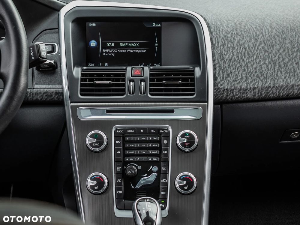 Volvo XC 60 D3 Geartronic Summum - 25