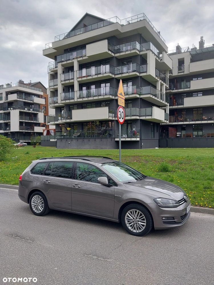 Volkswagen Golf 2.0 TDI (BlueMotion Technology) DSG Comfortline - 9