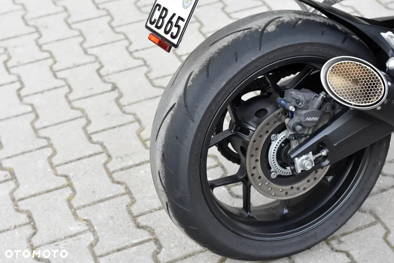 Honda CBR - 13