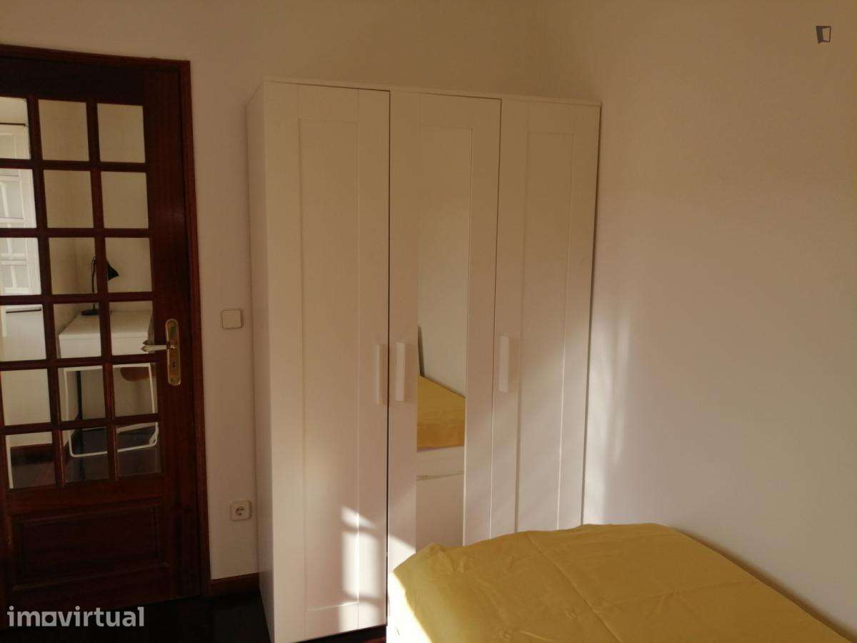 Quarto - localizado em Bairro Alto Lisbon - Grande imagem: 2/12
