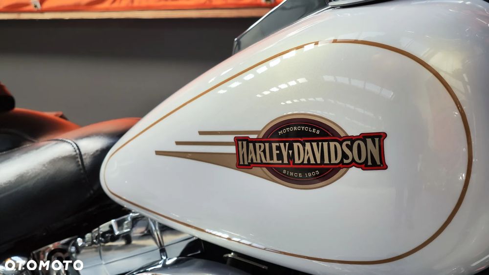 Harley-Davidson Softail Heritage Classic - 16