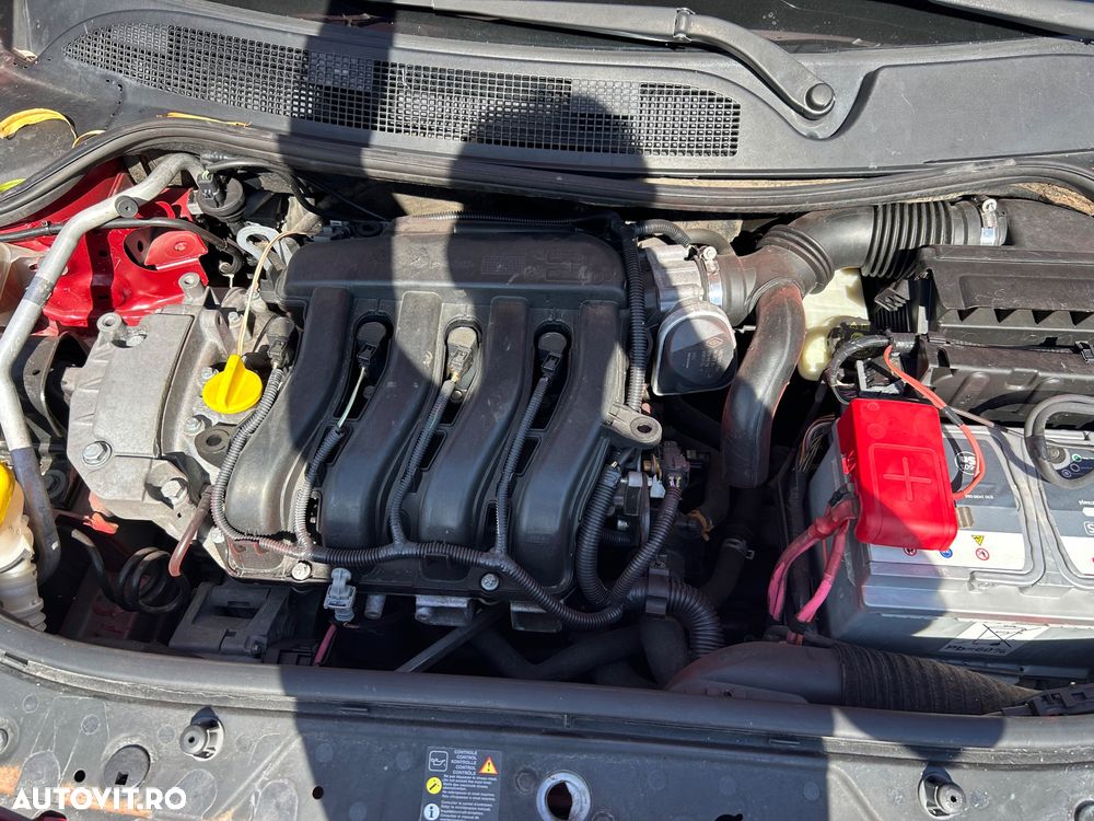 Renault Megane II 1.6 Influence - 11