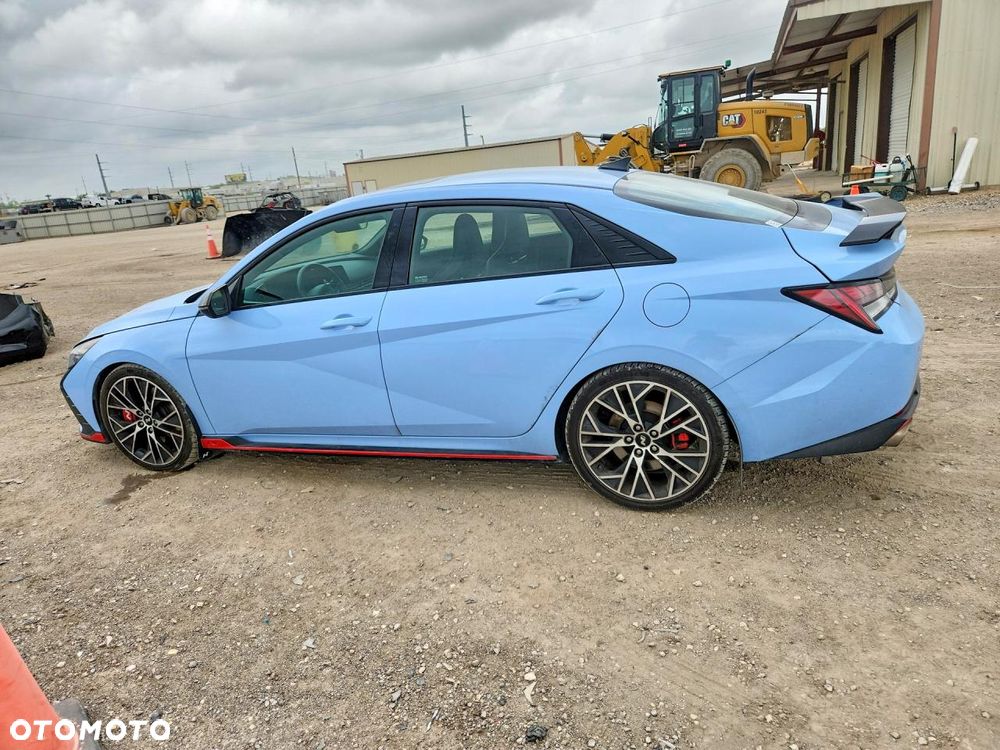 Hyundai Elantra - 6