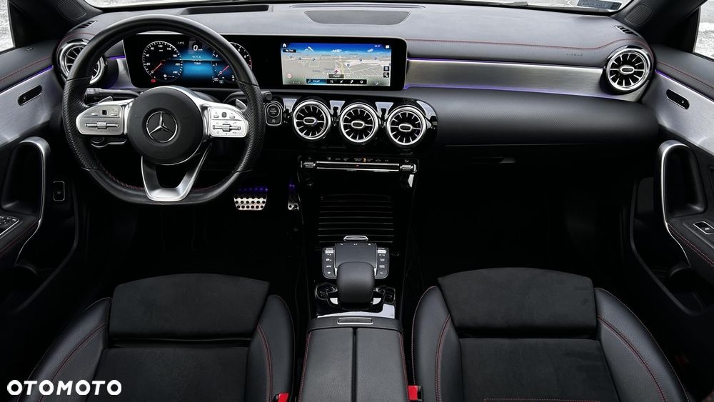 Mercedes-Benz CLA 250 AMG Line 7G-DCT - 21