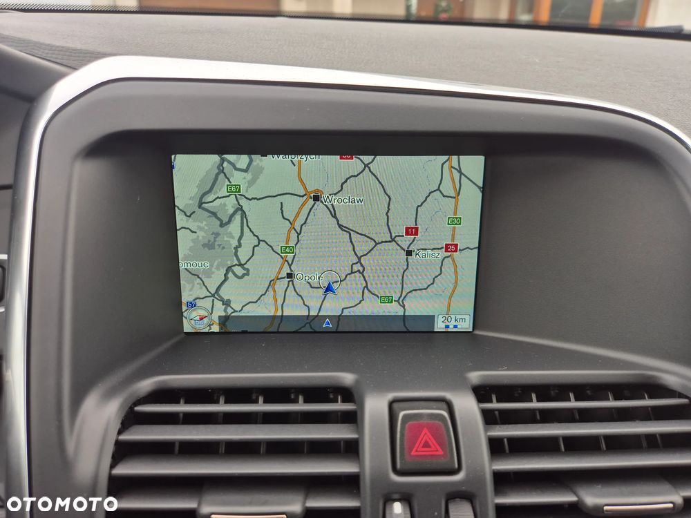 Volvo XC 60 D4 Geartronic Summum - 9