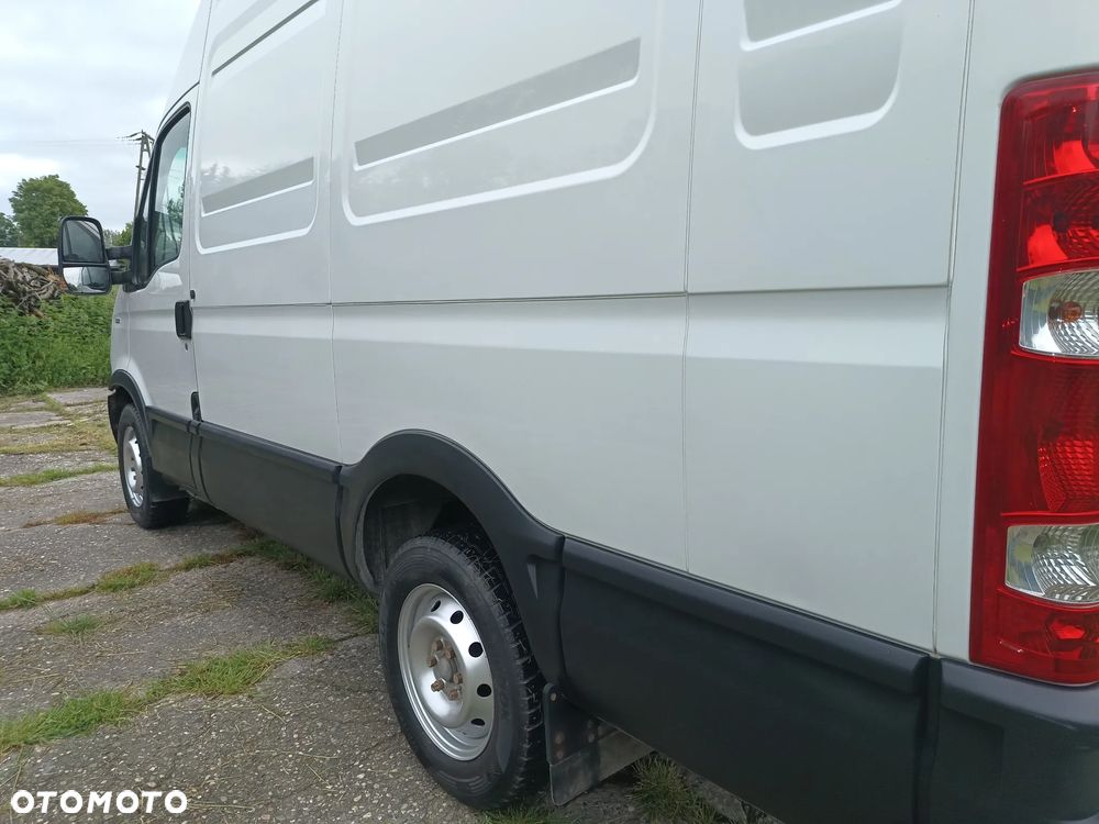 Iveco DAILY 35s13 L2H2 2.3 diesel 126kM, 2012 rok, WEBASTO, HAK, CAMERA COFANIA, ORGINALNY NIEWIELKI PRZEBIEG 176tyś. SPROWADZONY ZE SZWECJI! - 14