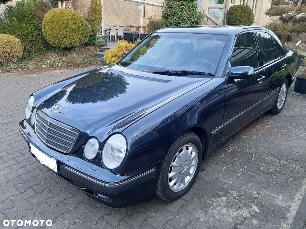Mercedes-Benz Klasa E - 1