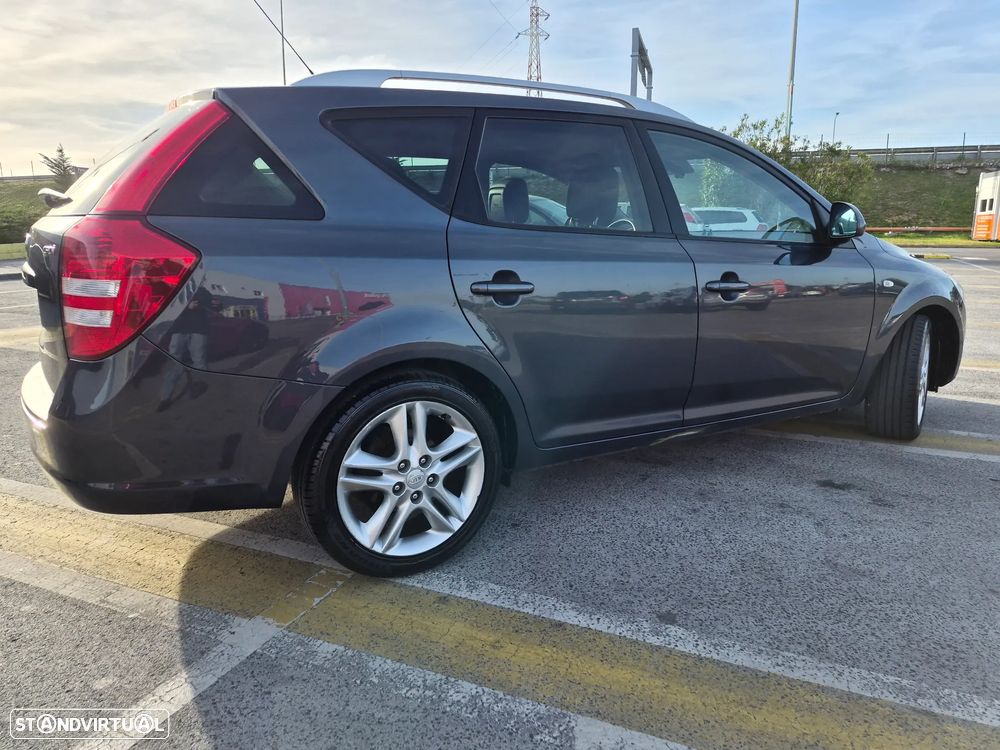 Kia Ceed SW 1.6 CRDi LX - 4