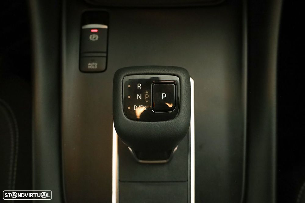 Nissan Qashqai 1.3 DIG-T N-Connecta LED Xtronic - 14