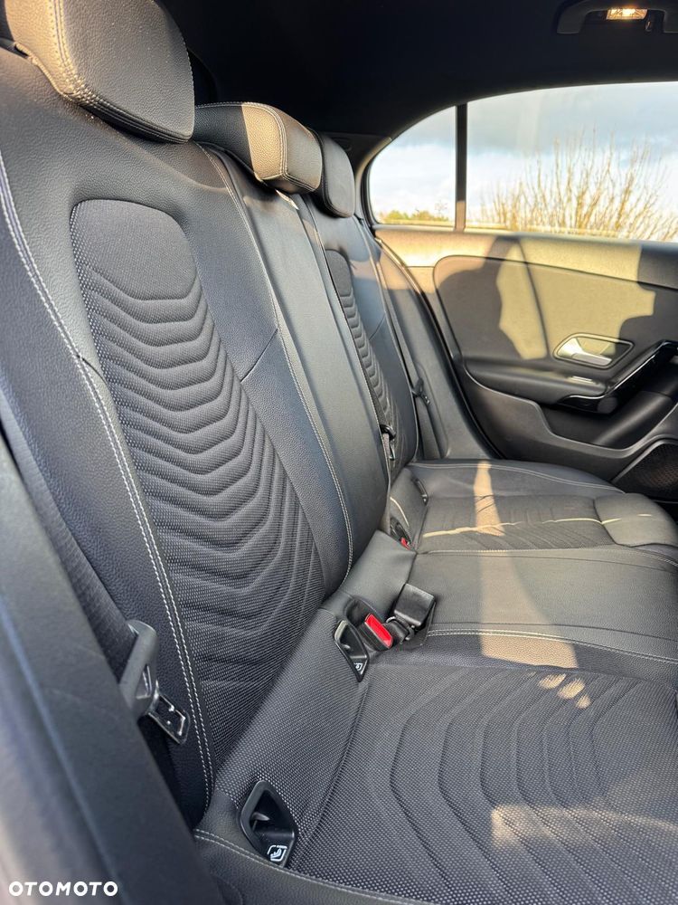 Mercedes-Benz Klasa A 180 d AMG Line 7G-DCT - 10
