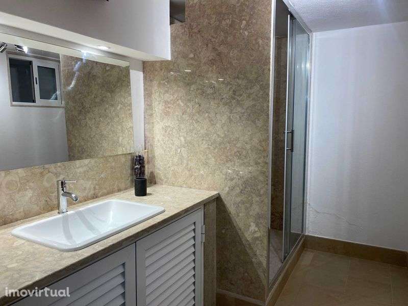 T2 com Lareira e Estacionamento Privado – Terrugem - Grande imagem: 5/10