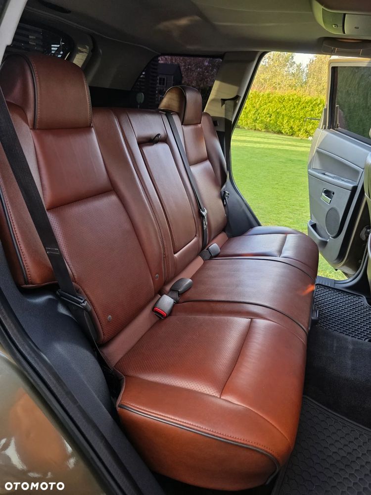 Jeep Grand Cherokee - 40