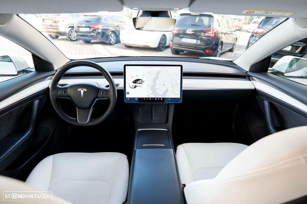 Tesla Model 3 - 48