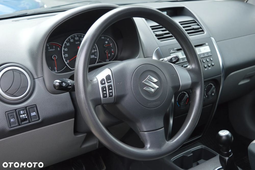 Suzuki SX4 1.5 Streetline 4x2 Classic - 23