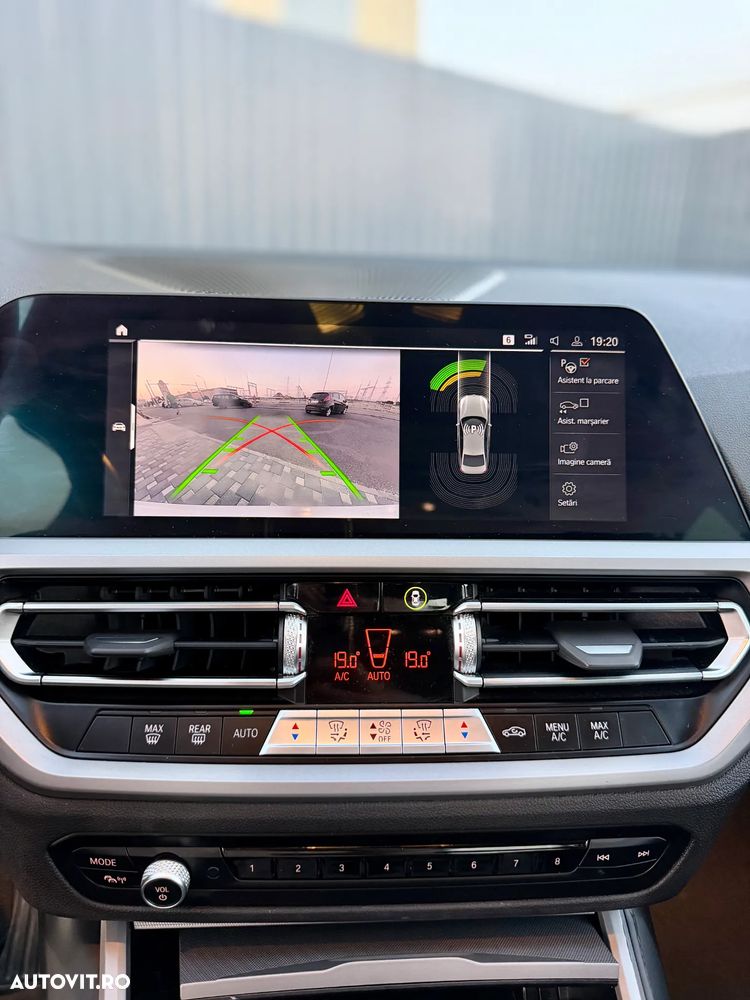 BMW Seria 3 318i Aut. - 11